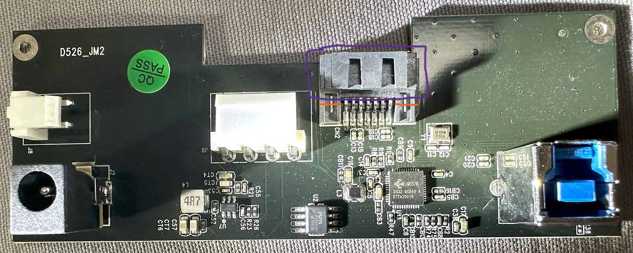 Vantec DX2 PCB - Purple-circled part is not directly connected to the board, my port broke at the orange lines.